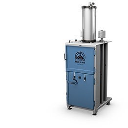 Small-medium pneumatic plastic baler